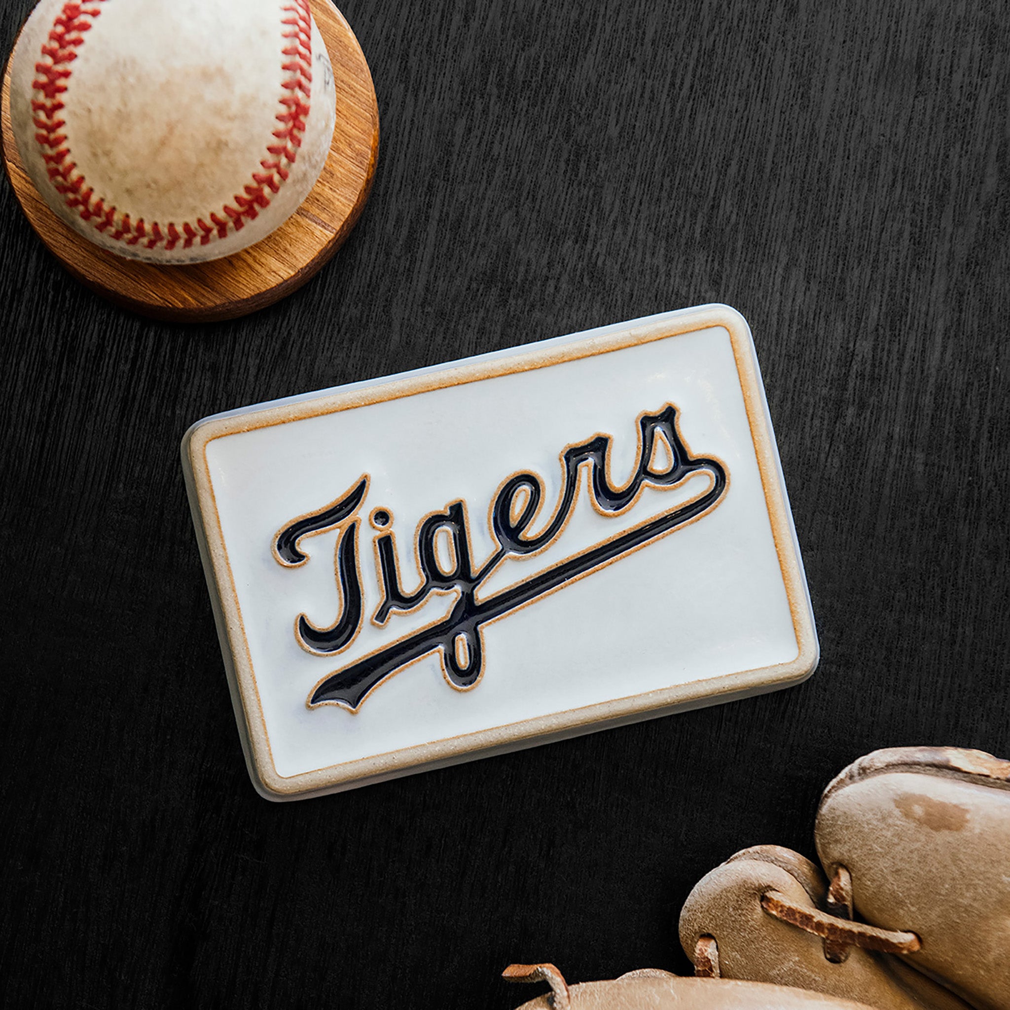4x6 Tigers Tile | Hand-Painted – Pewabic Pottery