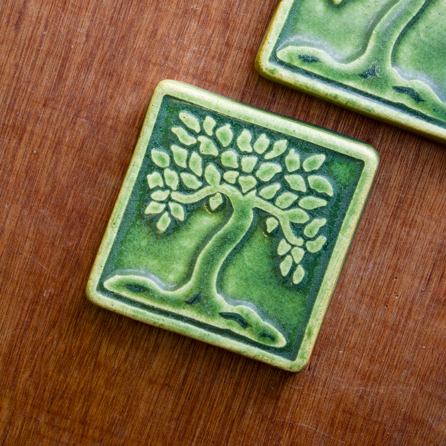 This ceramic Botanical Tree tile features the matte green Leaf glaze.