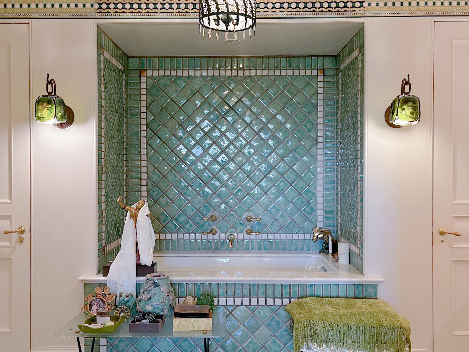 Manhattan Apartment Bathroom – Pewabic Pottery