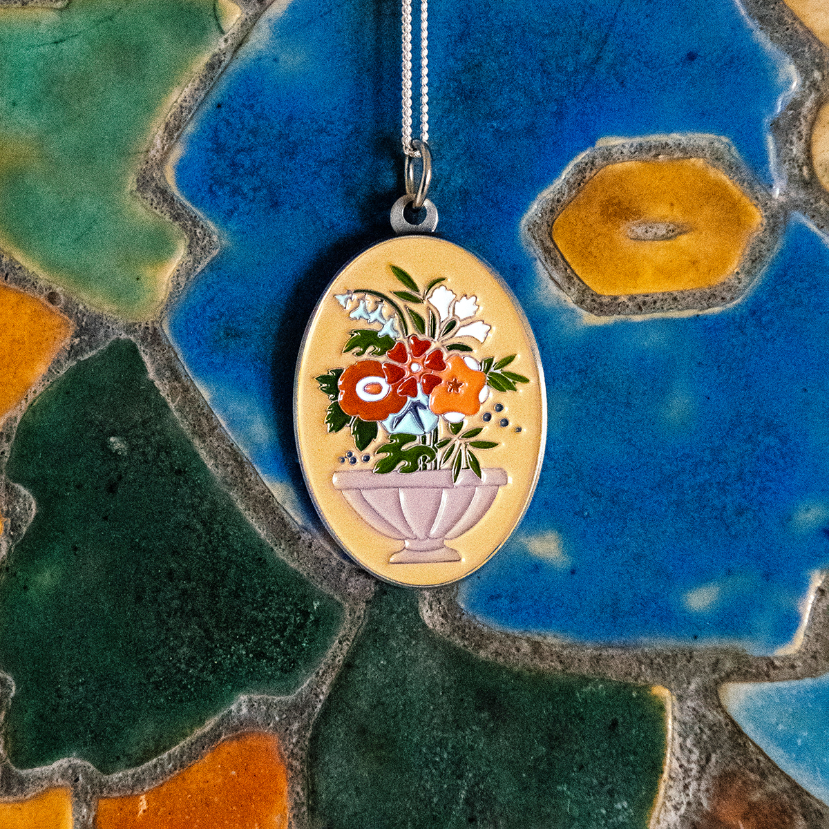 NOVICA Schmuckkiste Aus Speckstein – Handgefertigt Mit Floralem Medaillon-Motiv (Fair-Trade, In Kooperation Mit National Geographic)