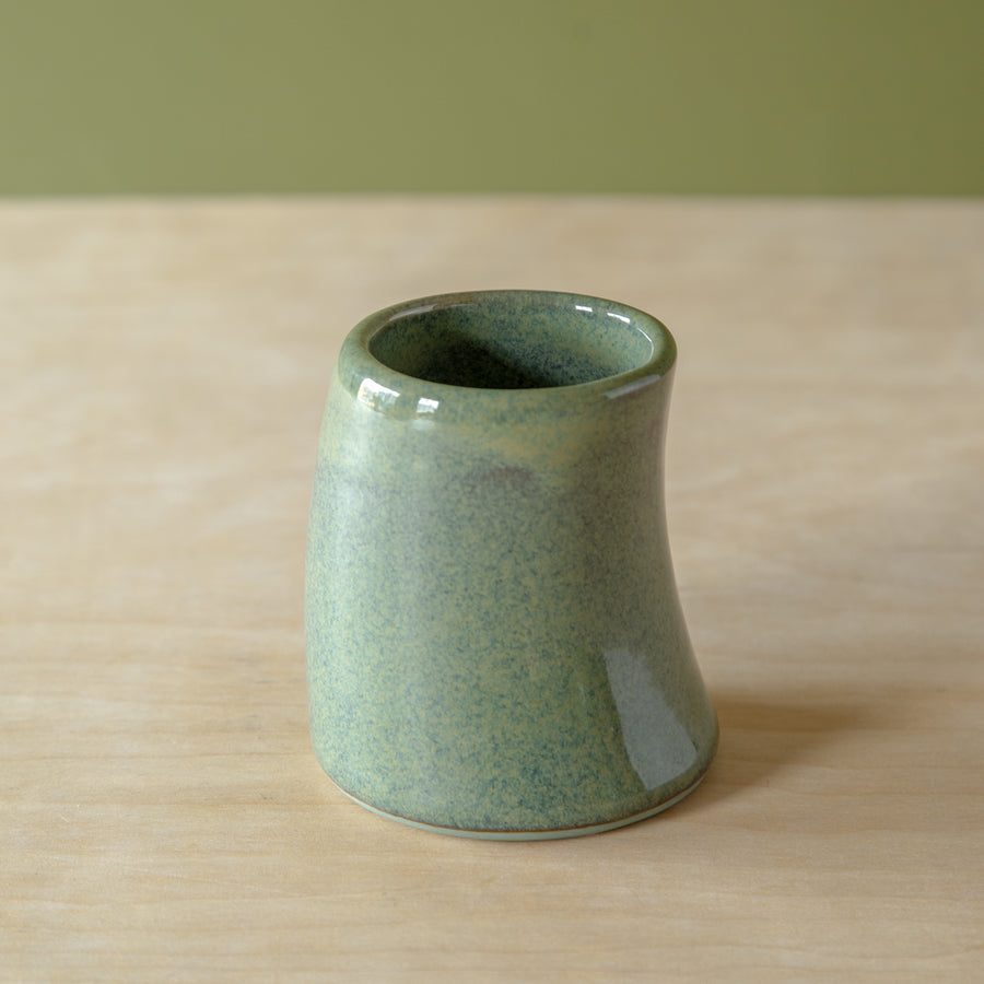 Arenivar-Gomez | Moss Curved Cup