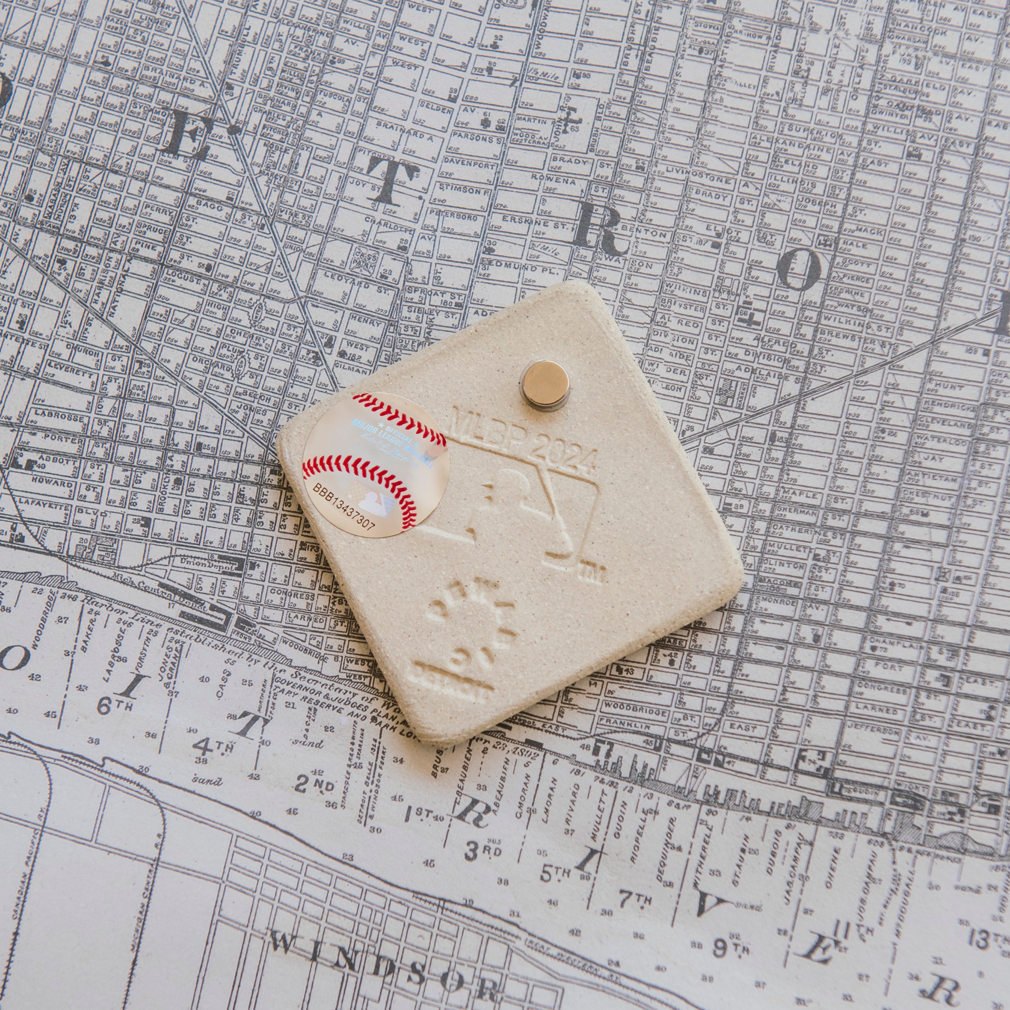 Tigers Old English "D" Magnet