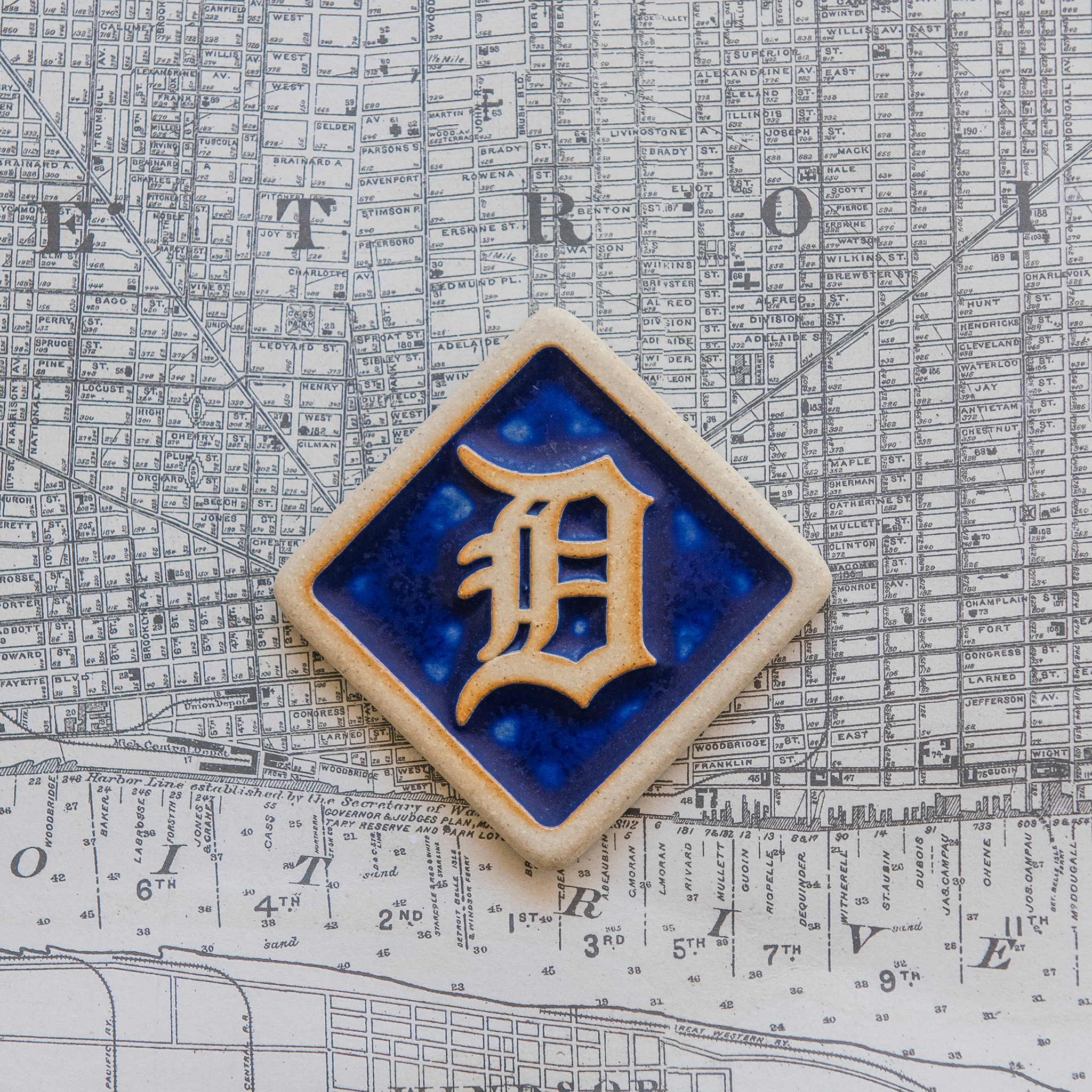 Tigers Old English "D" Magnet