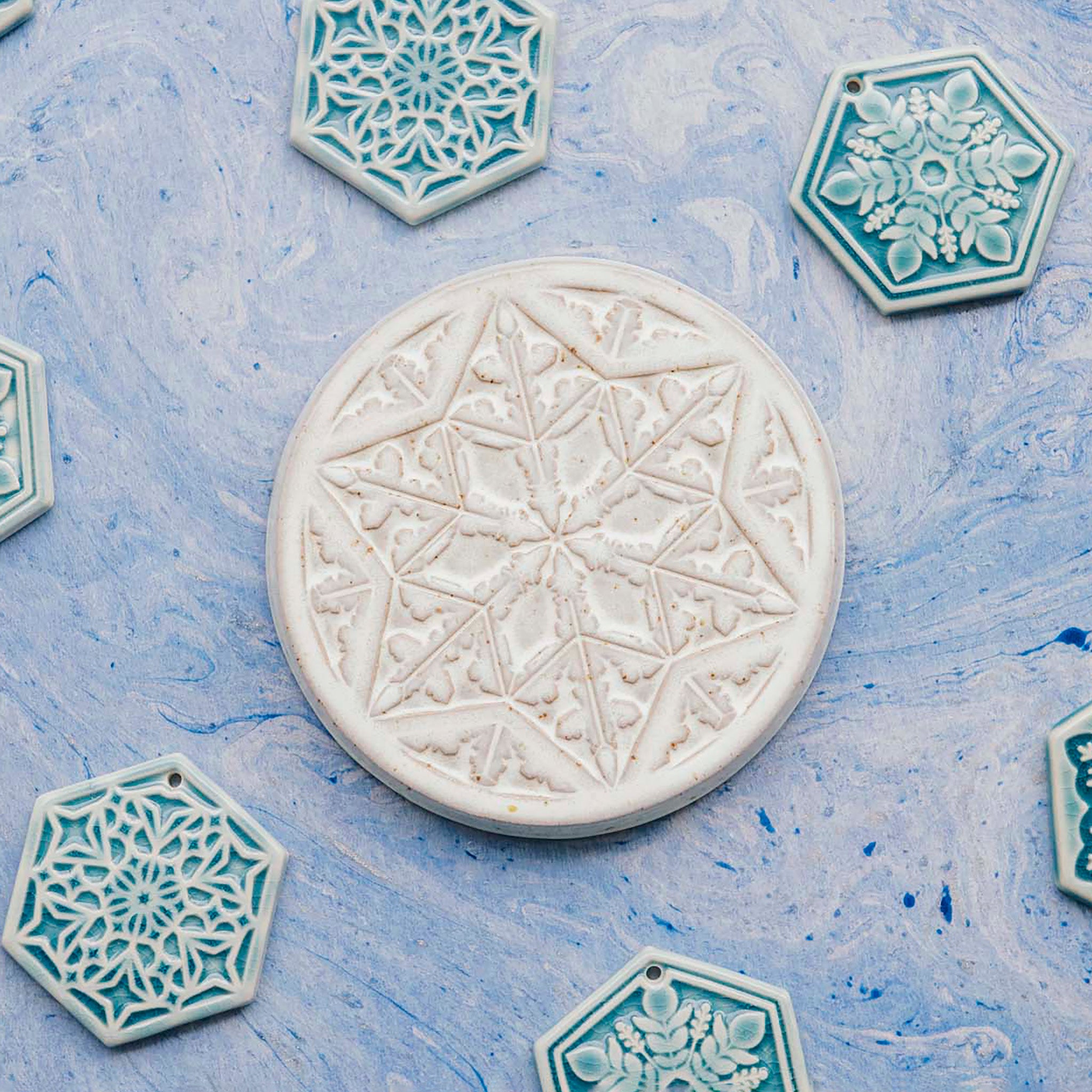 6" Snowflake Trivet