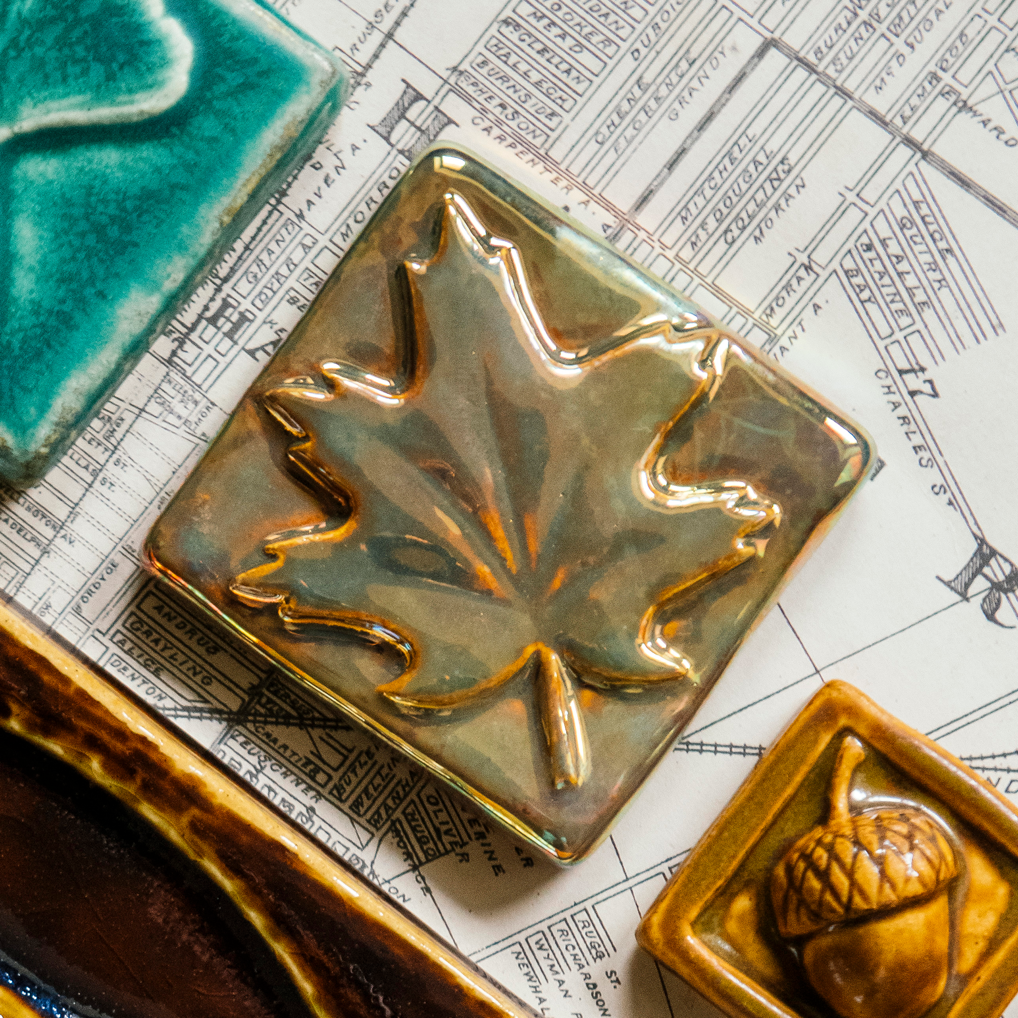 3x3 Maple Leaf Tile | Iridescent