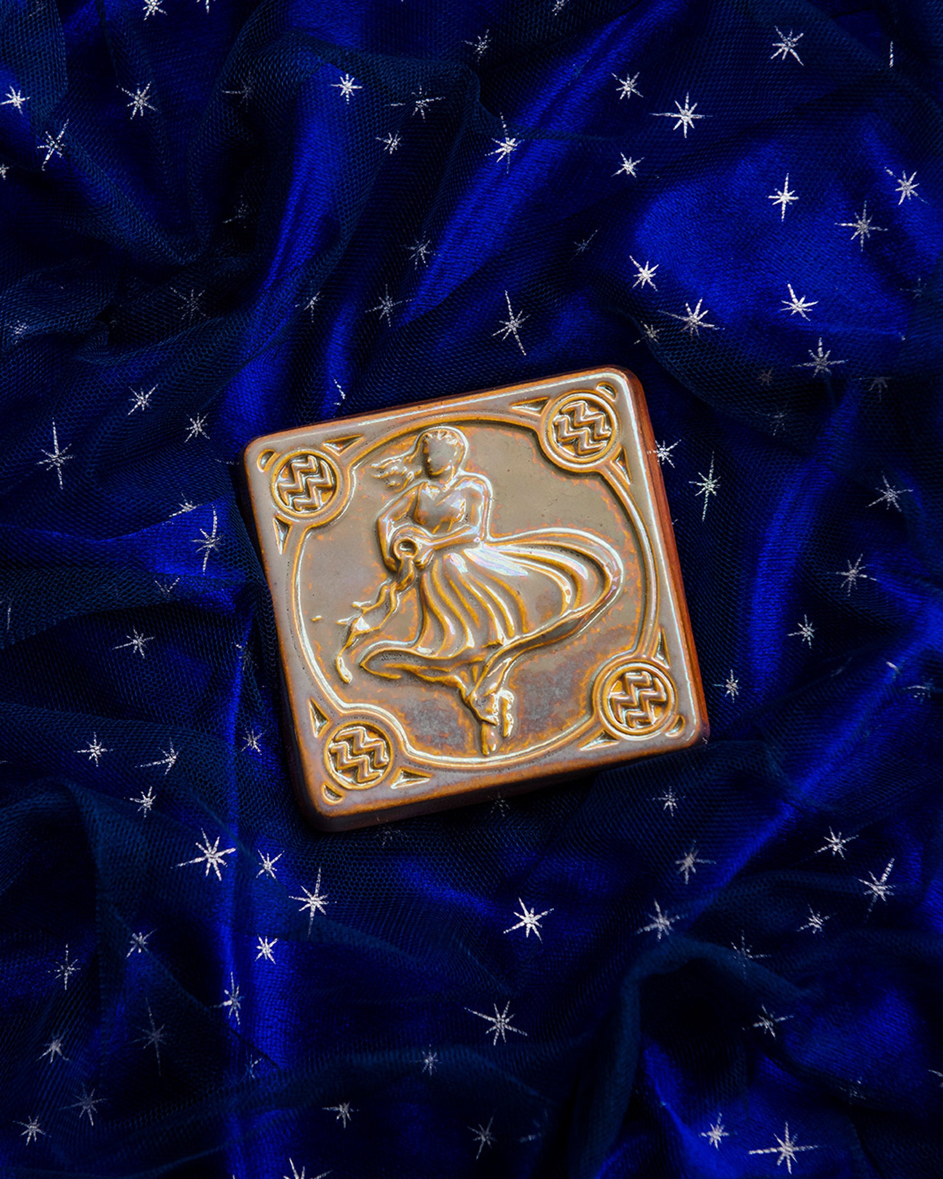 Aquarius Zodiac Tile | Iridescent