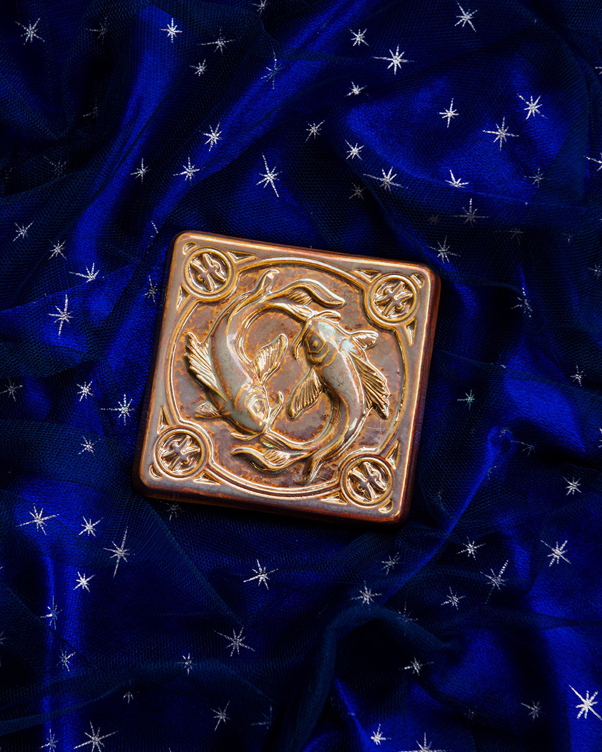 Pisces Zodiac Tile | Iridescent