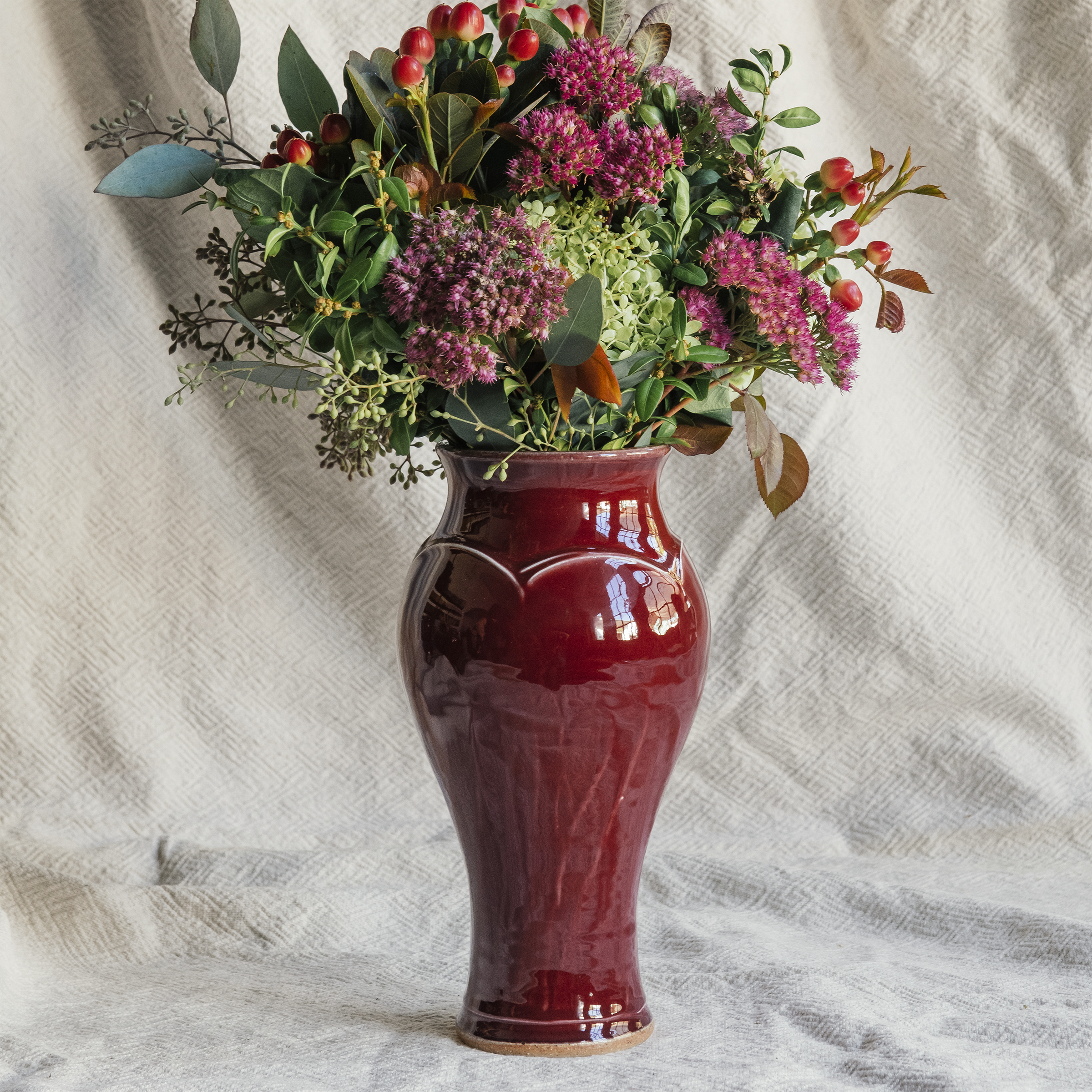 Large Classic Vase | Winterberry