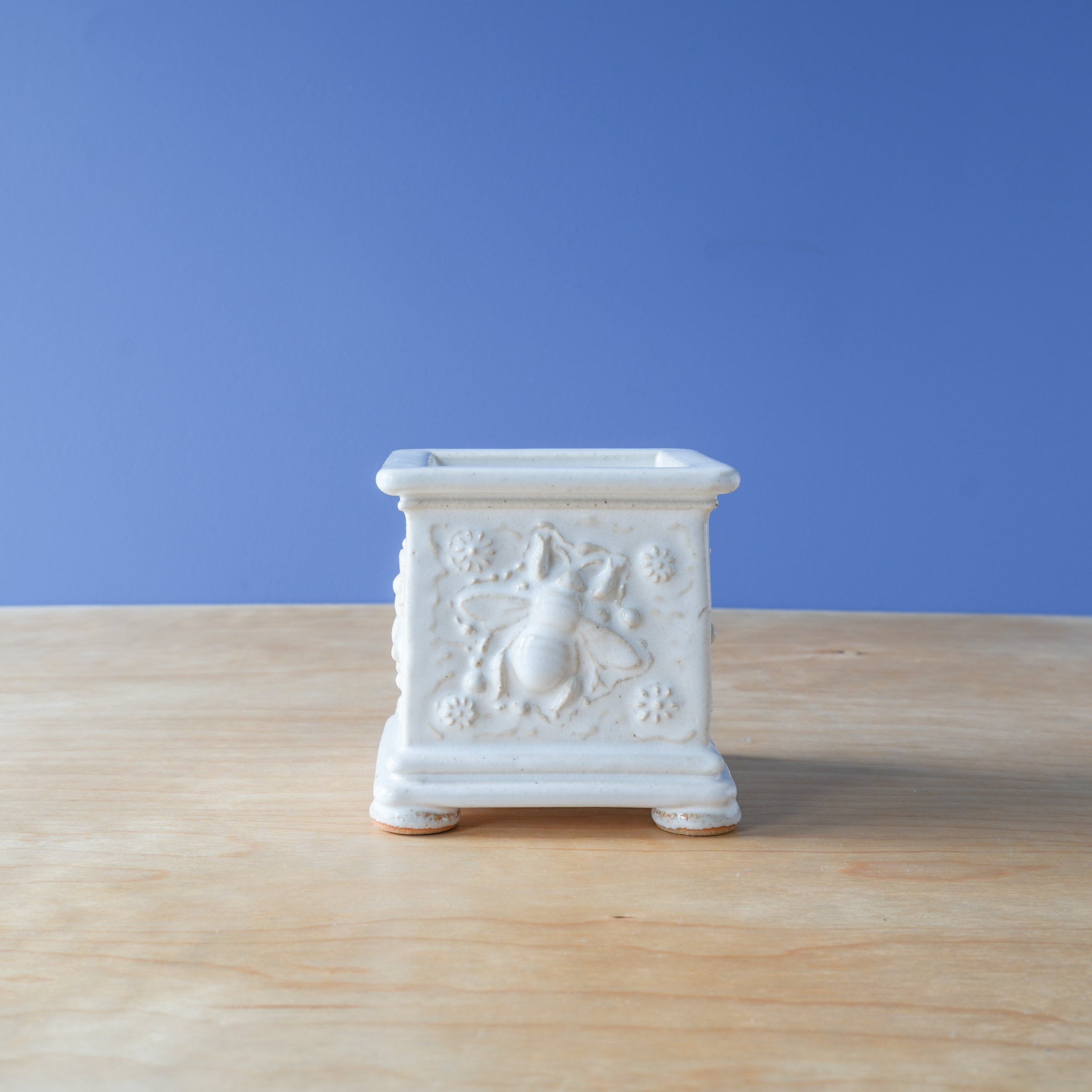 Simon | White Box Collection