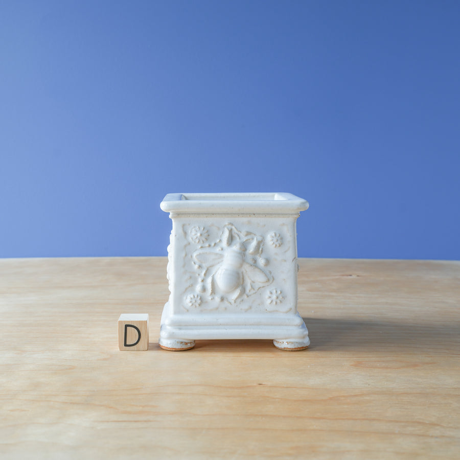 Simon | White Box Collection