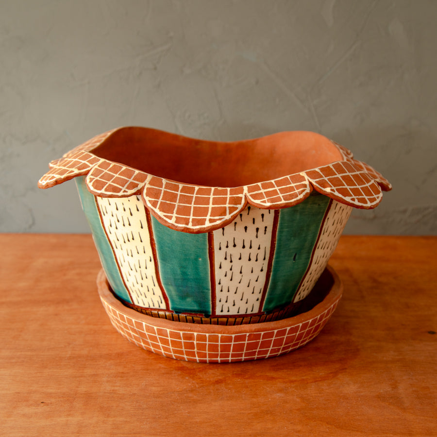 Gervais | Scalloped Planter