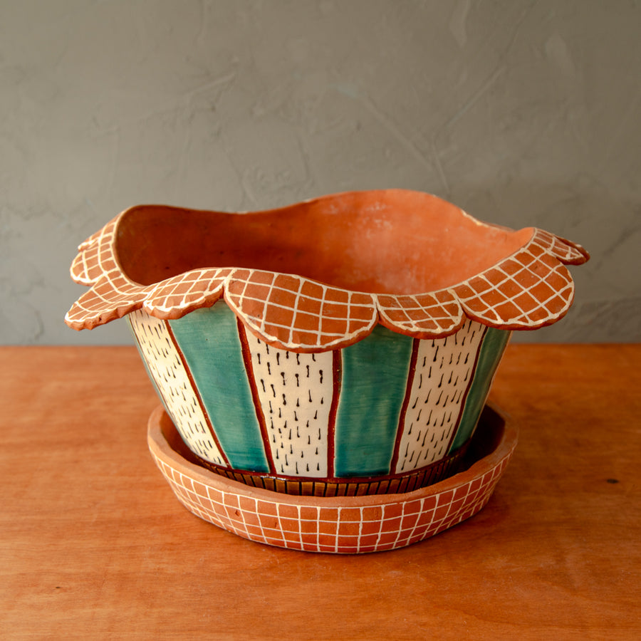 Gervais | Scalloped Planter