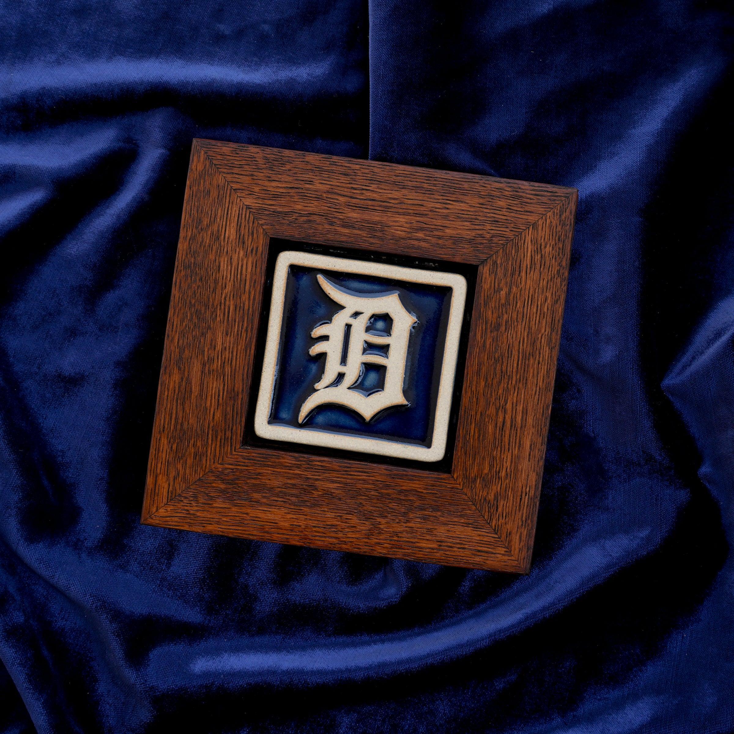 Framed Tigers Old English "D" Tile | Midnight/Natural