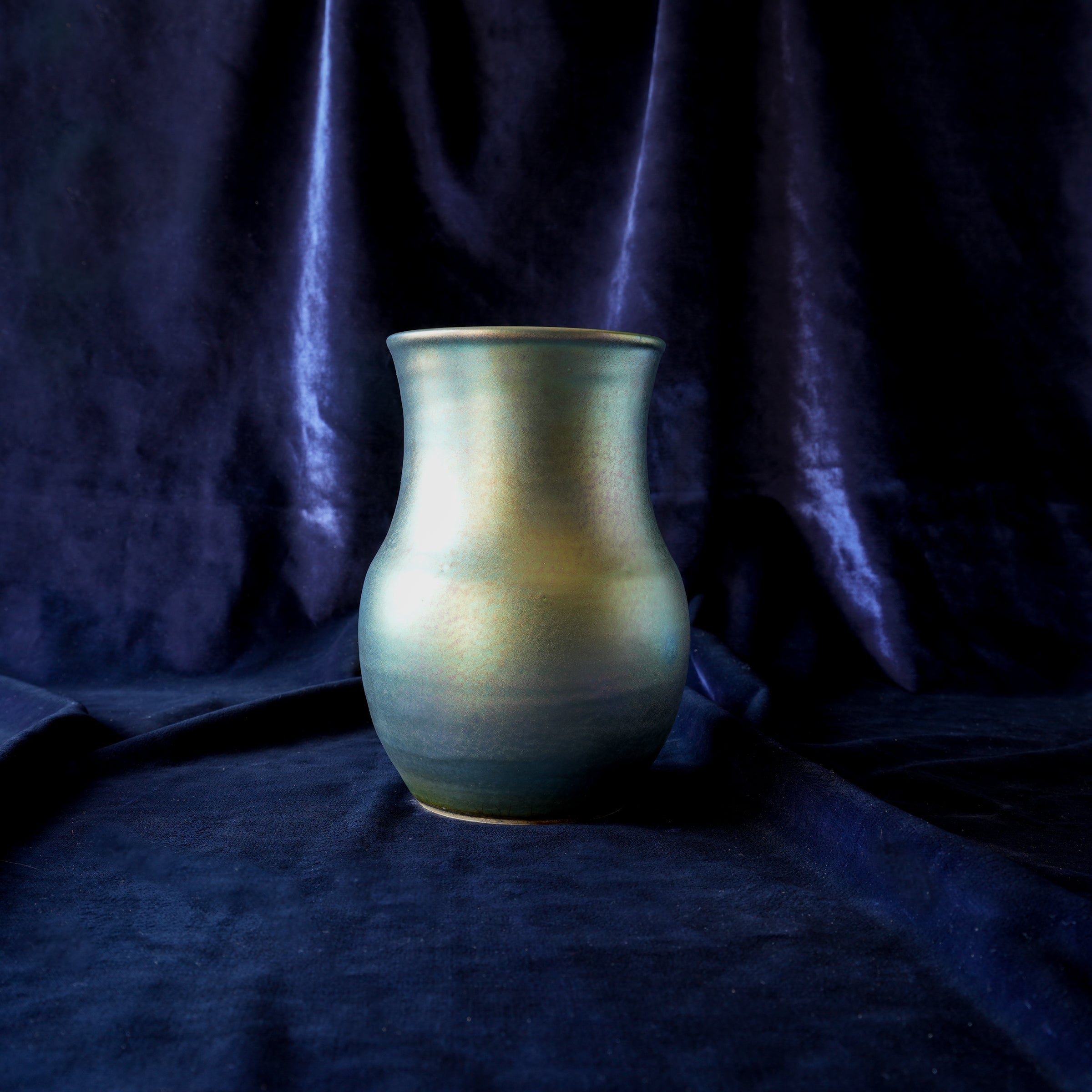 Mezza Vase | Matte Green Iridescent