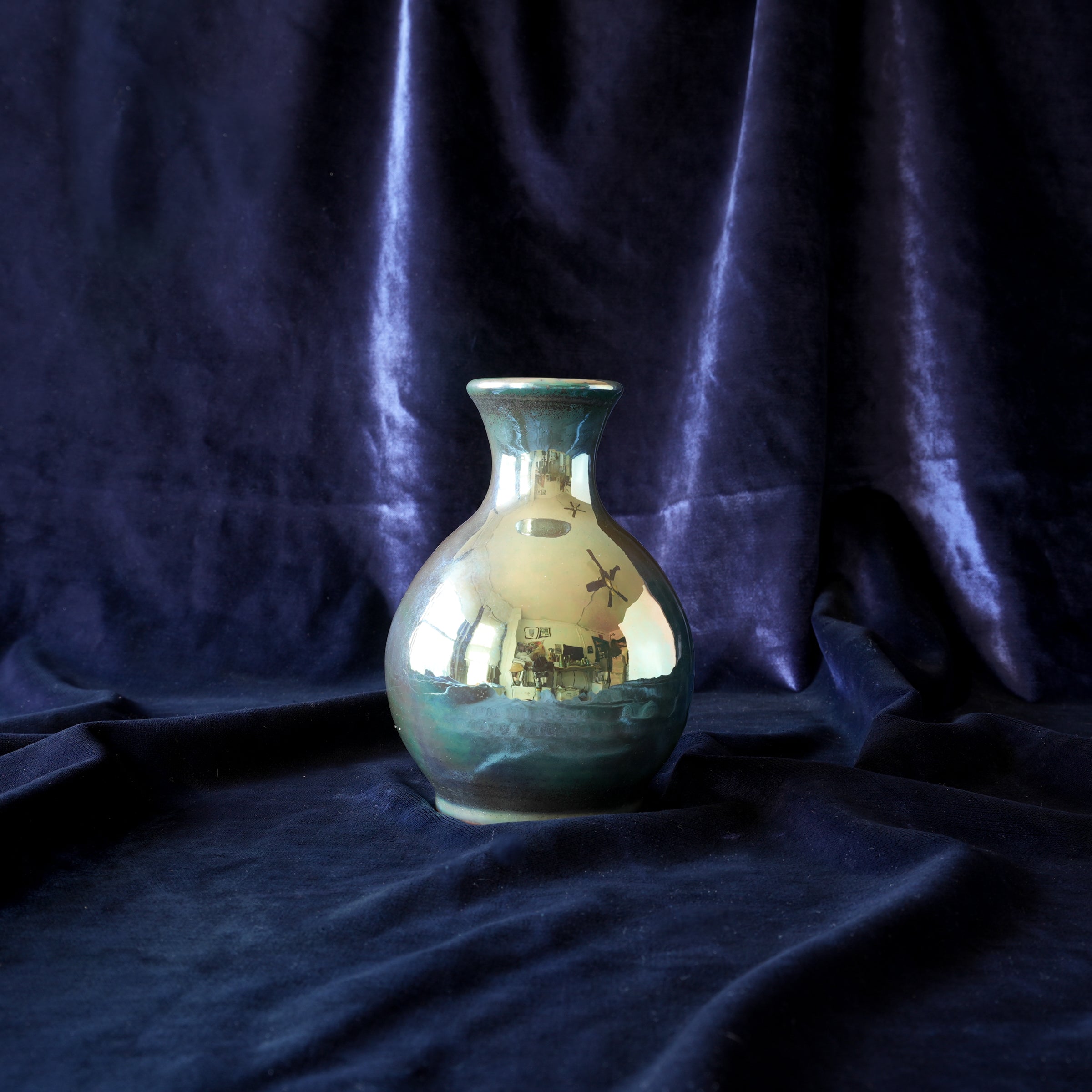 Classic Bud Vase | Matte Green Iridescent