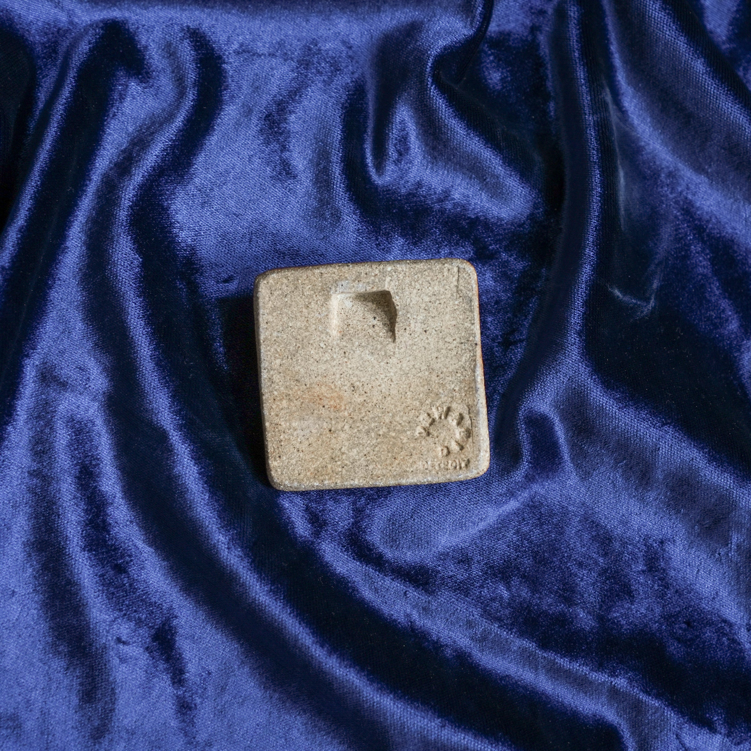 Acorn Tile | Winterberry