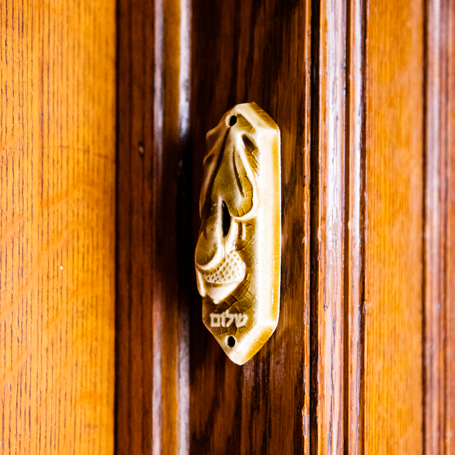 This Mezuzah features the deep golden Honey Gloss glaze.