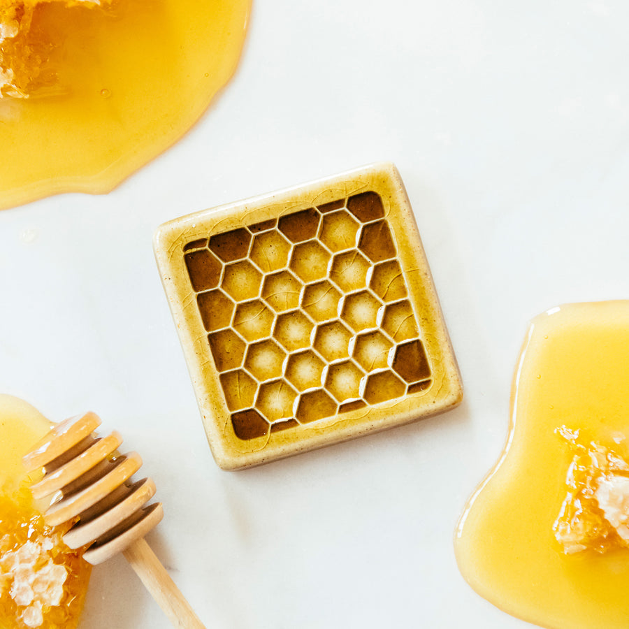 This Honeycomb Tile features the golden Honey Gloss glaze.