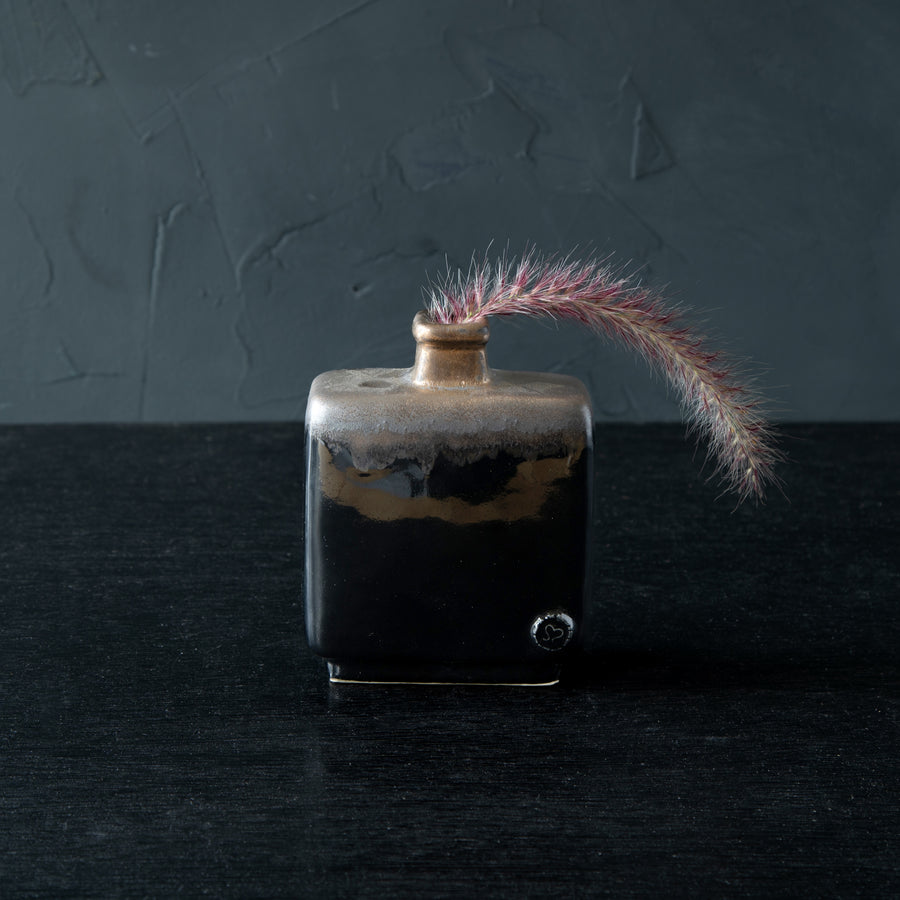 Simon | Black + Gold Bottle Collection
