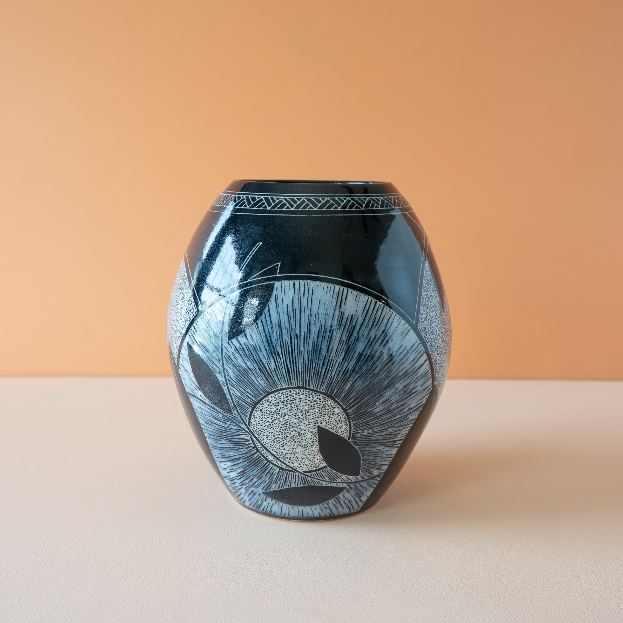 Pratt | Sunburst Vines Vase