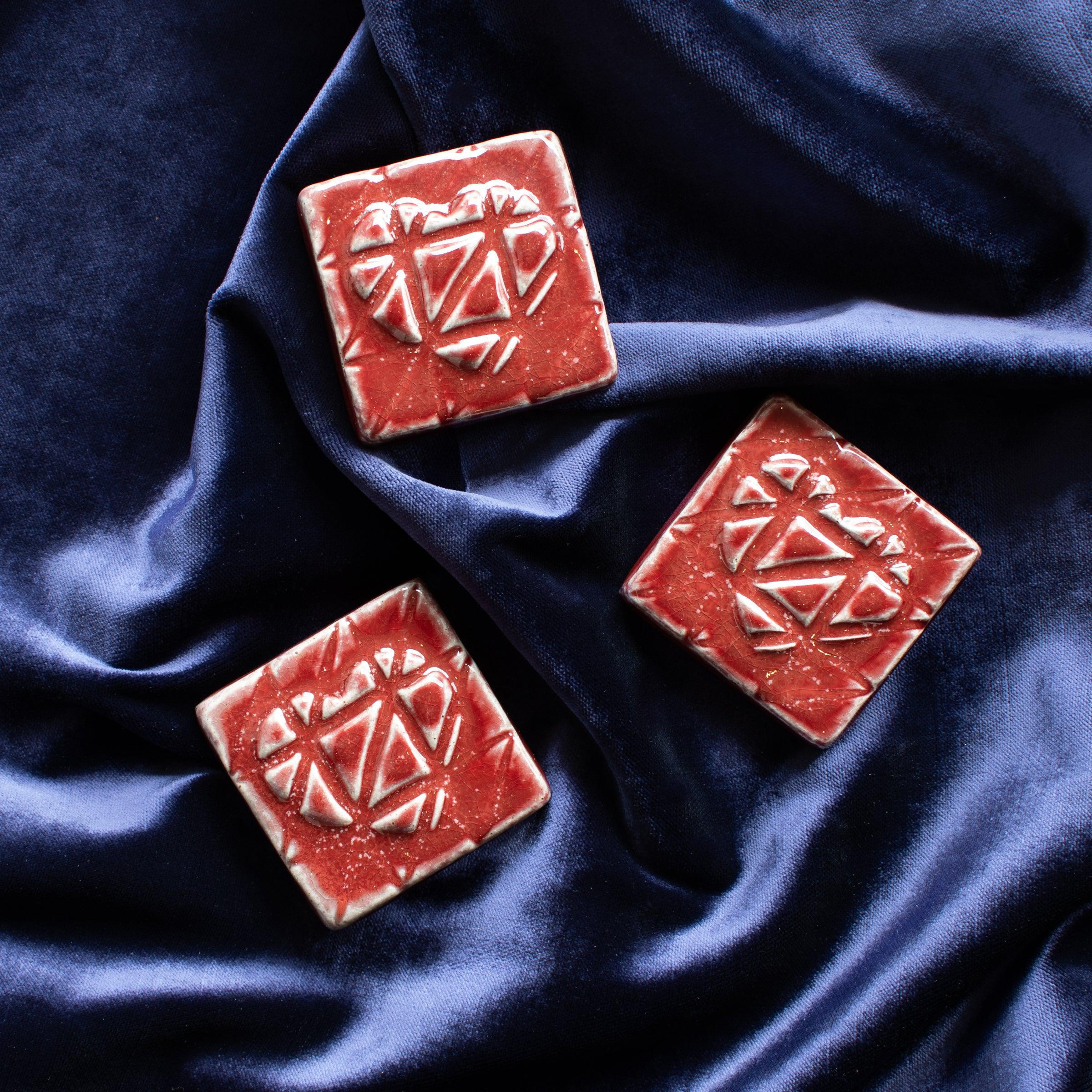 3x3 Geo Heart | Winterberry