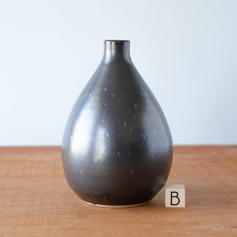 Teardrop Vase | Carbon