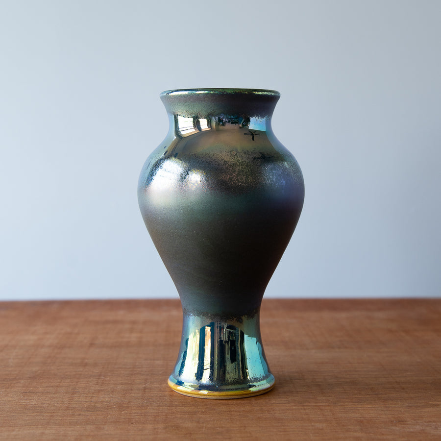 Small Classic Vase | Matte Green Iridescent