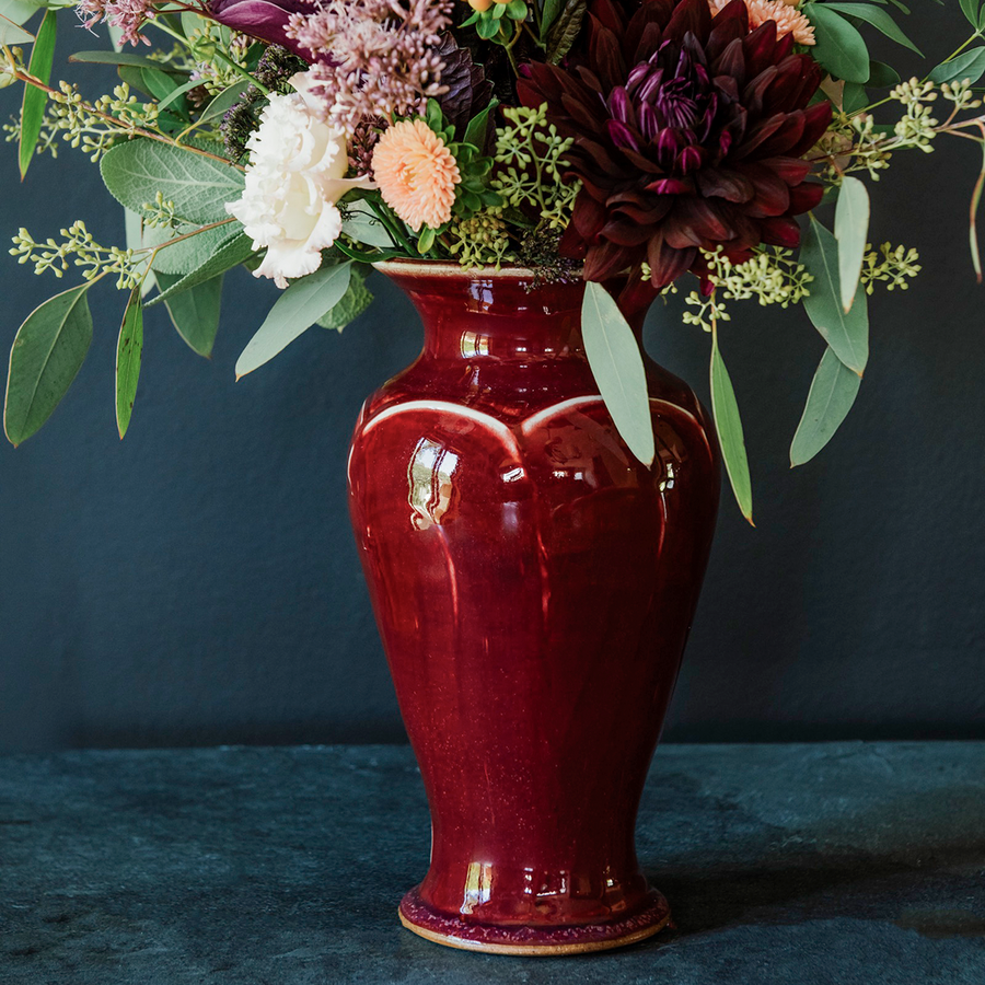 Large Classic Vase | Winterberry
