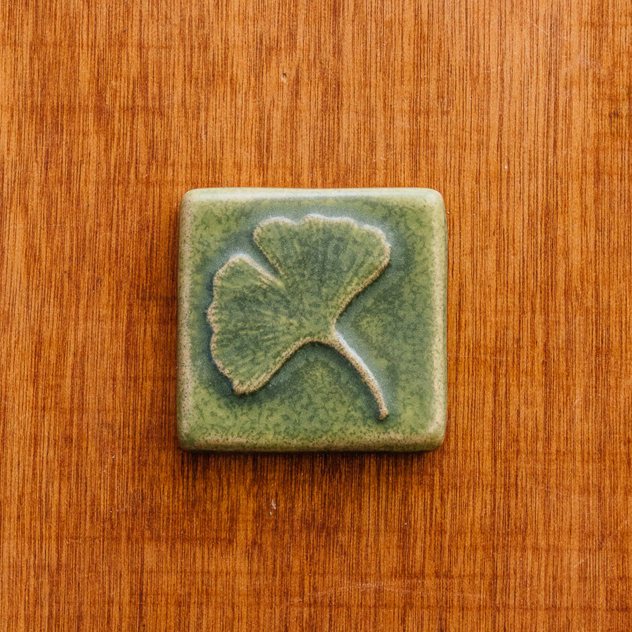 This Ginkgo Tile features the matte bright light green Lime glaze.