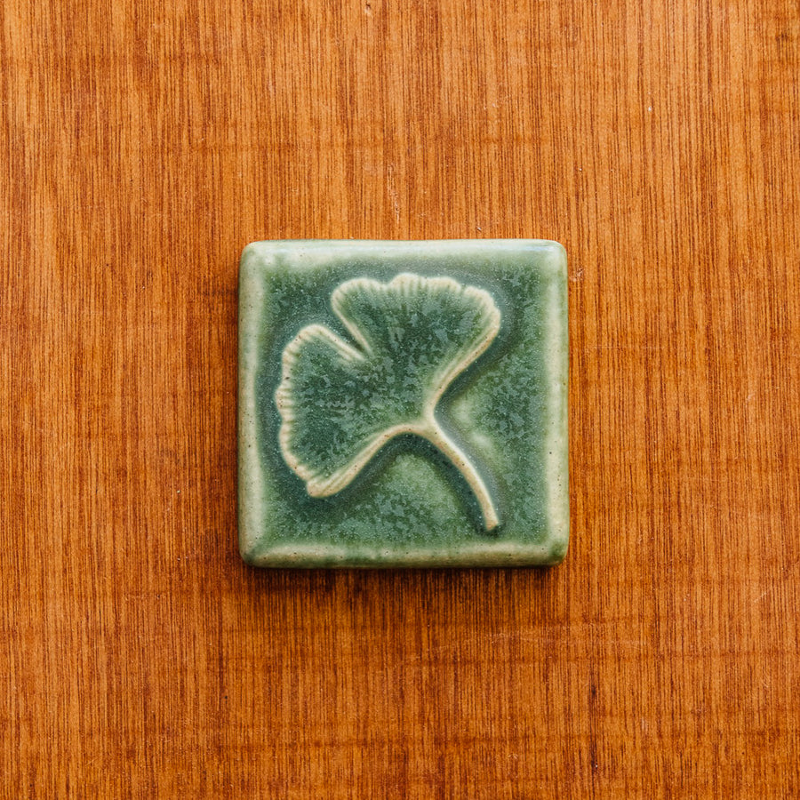 This Ginkgo Tile features the matte organic green Leaf glaze.