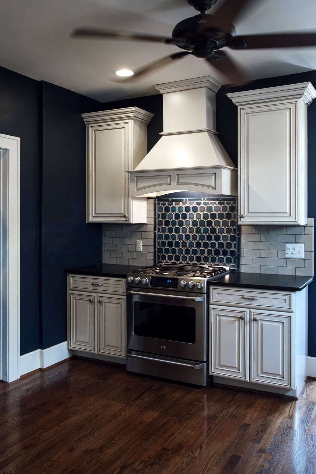 Ceramic Fishscale Backsplash