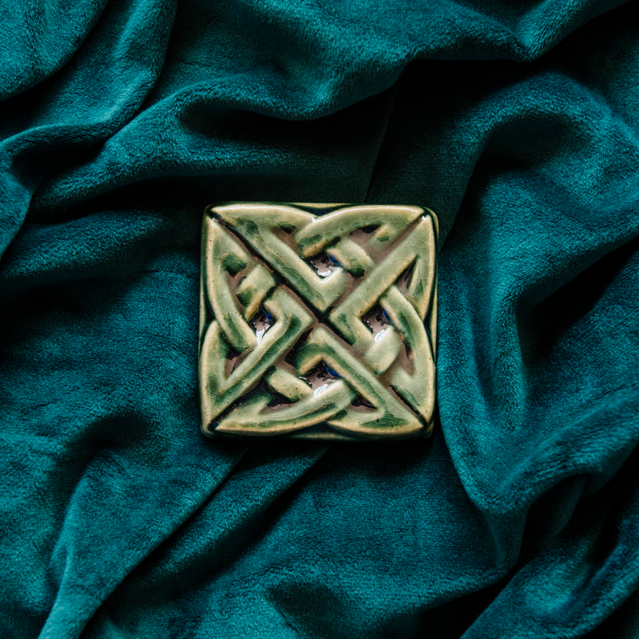 Eternity Knot Tile